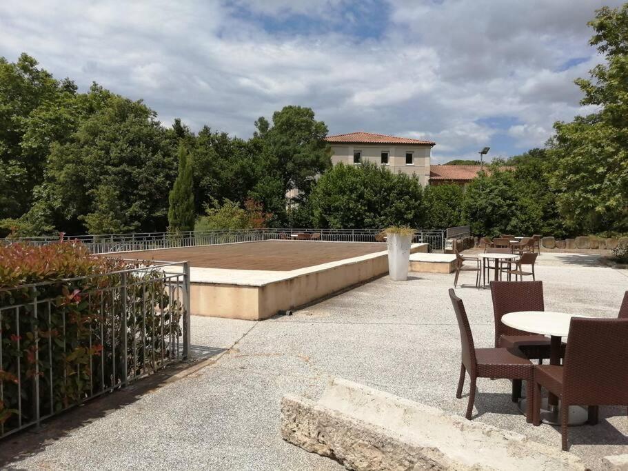 Le Soleil D Eugenie Appartement Dans Residence Avec Piscine Commune Pres De Carcassonne Olonzac Eksteriør bilde