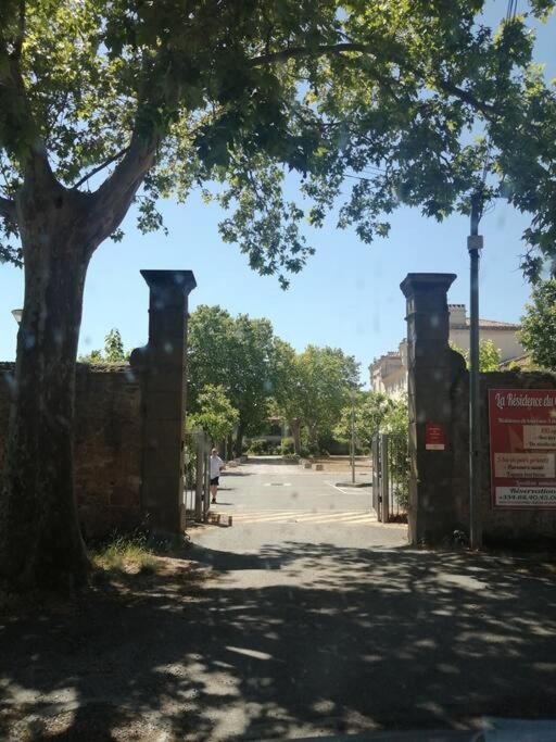 Le Soleil D Eugenie Appartement Dans Residence Avec Piscine Commune Pres De Carcassonne Olonzac Eksteriør bilde