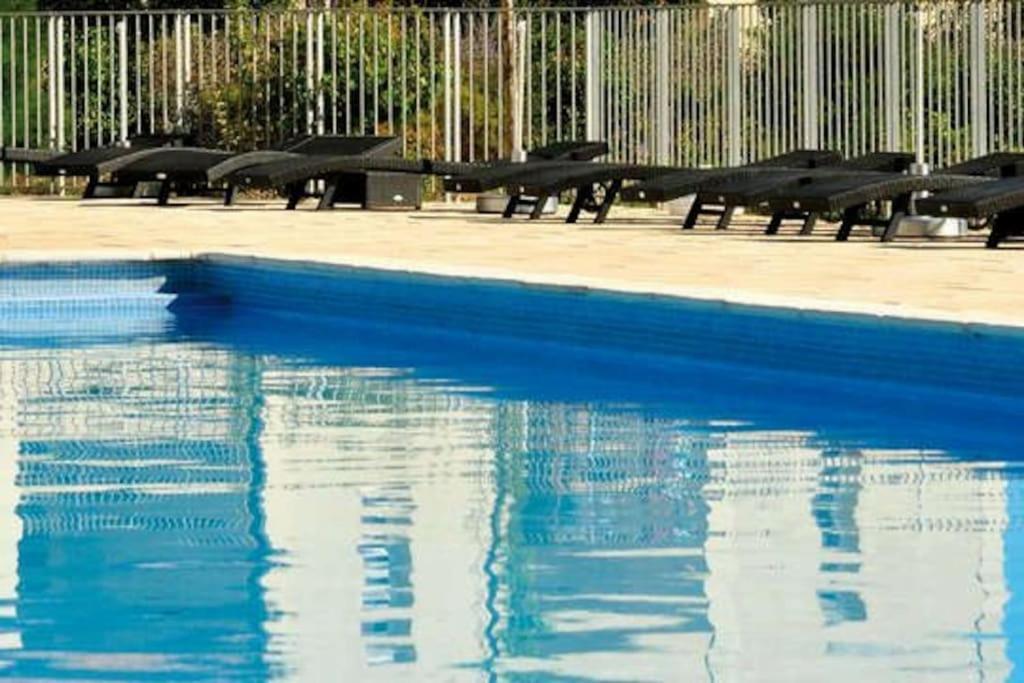 Le Soleil D Eugenie Appartement Dans Residence Avec Piscine Commune Pres De Carcassonne Olonzac Eksteriør bilde