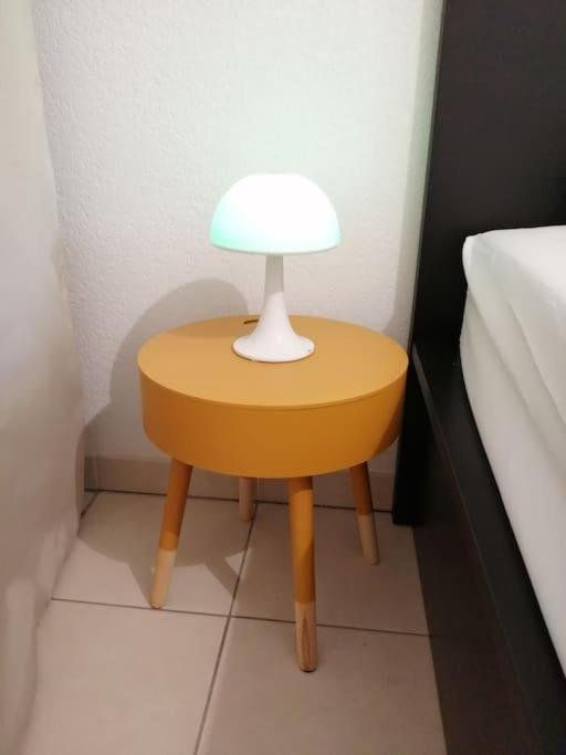 Le Soleil D Eugenie Appartement Dans Residence Avec Piscine Commune Pres De Carcassonne Olonzac Eksteriør bilde